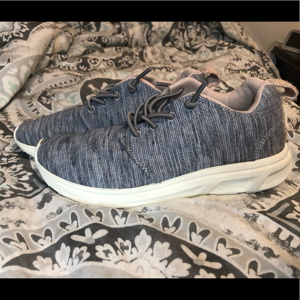 Light weight Roxy Sneakers